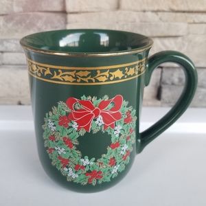 Otagiri Christmas Wreath Cup Mug Japan Holiday Tea Coffee Gold Trim Tub1